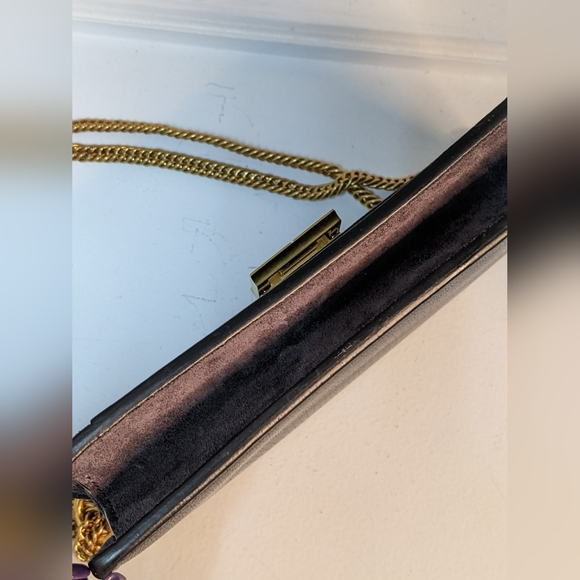 GIVENCHY WOC <<⬇️PRICE DROP⬇️>> - Picture 4 of 11